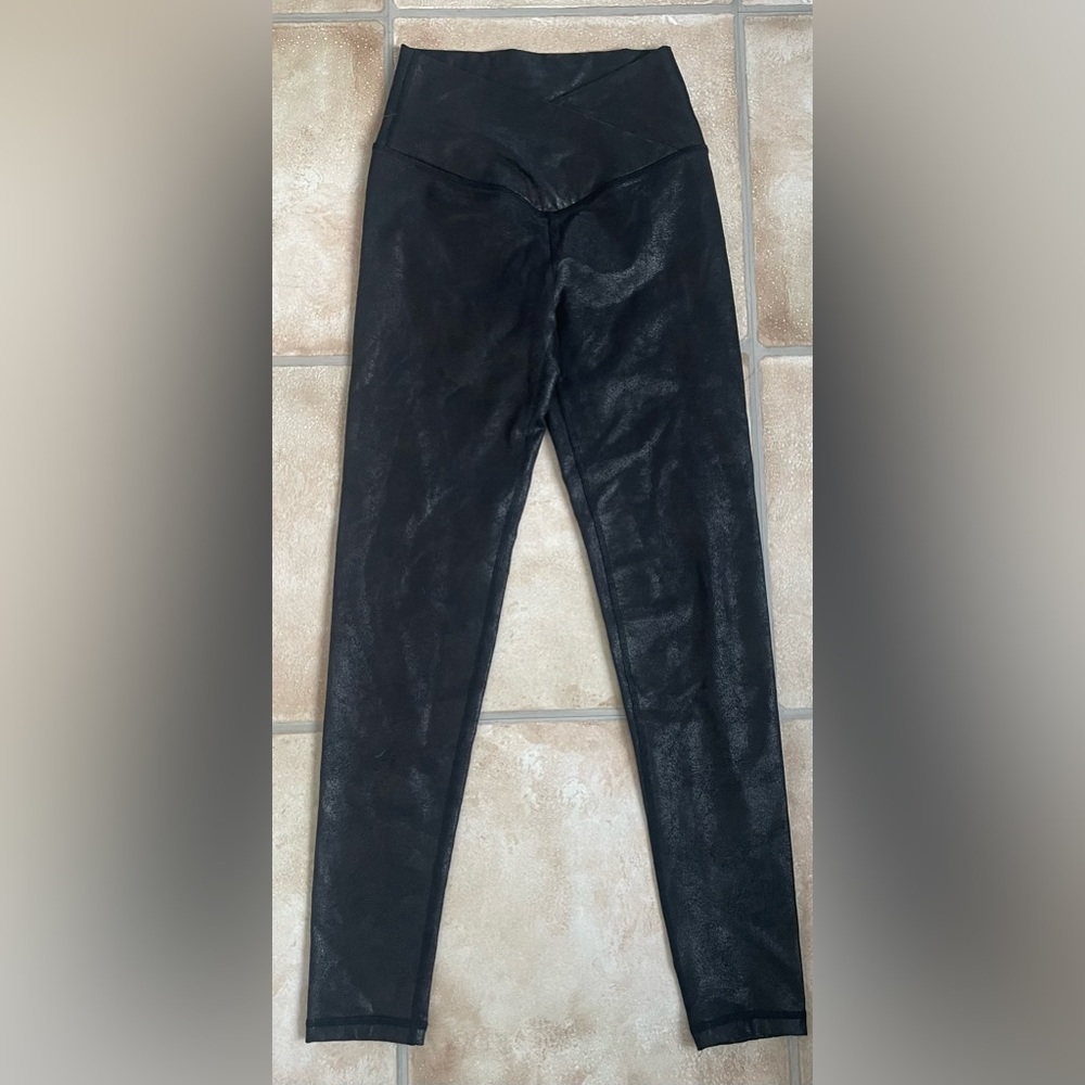 Aerie Offline Faux Leather The Hugger High Waisted Crackle Ankle Legging S Black